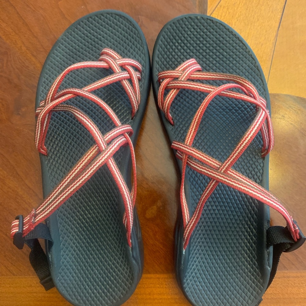 Ladies Size 9 Chacos Sandals Slides Red Brown